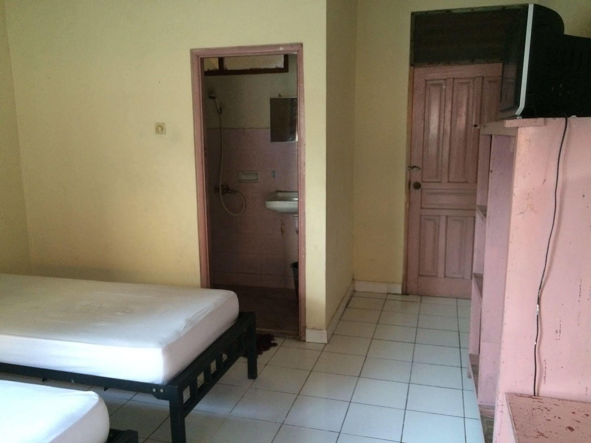 Rita Za Hotel Kuta Lombok Kültér fotó